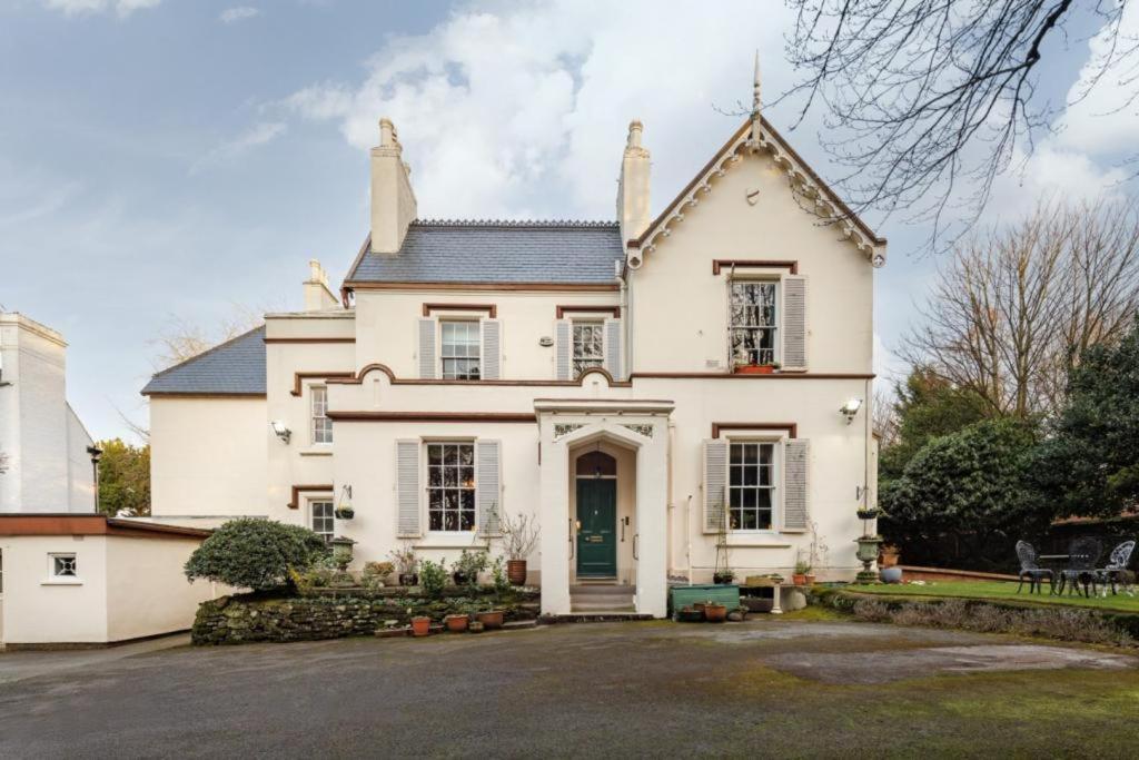 Отель Mossley Hill Retreat Ливерпуль Экстерьер фото